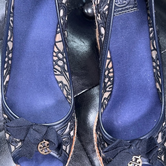 Tory Burch Espadrilles Blue and Black Wedge - Picture 3 of 3